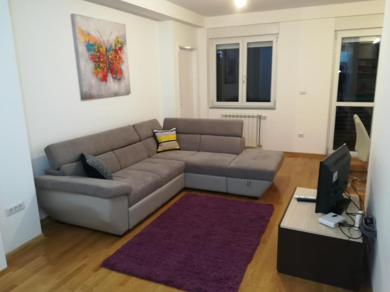Appartement Butterfly à Čačak Extérieur photo