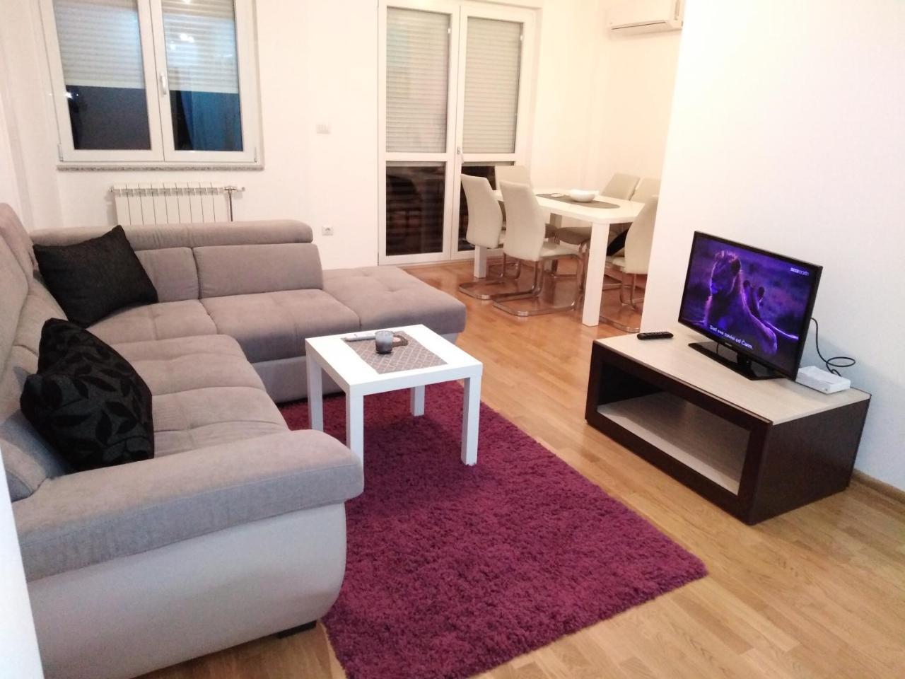 Appartement Butterfly à Čačak Extérieur photo