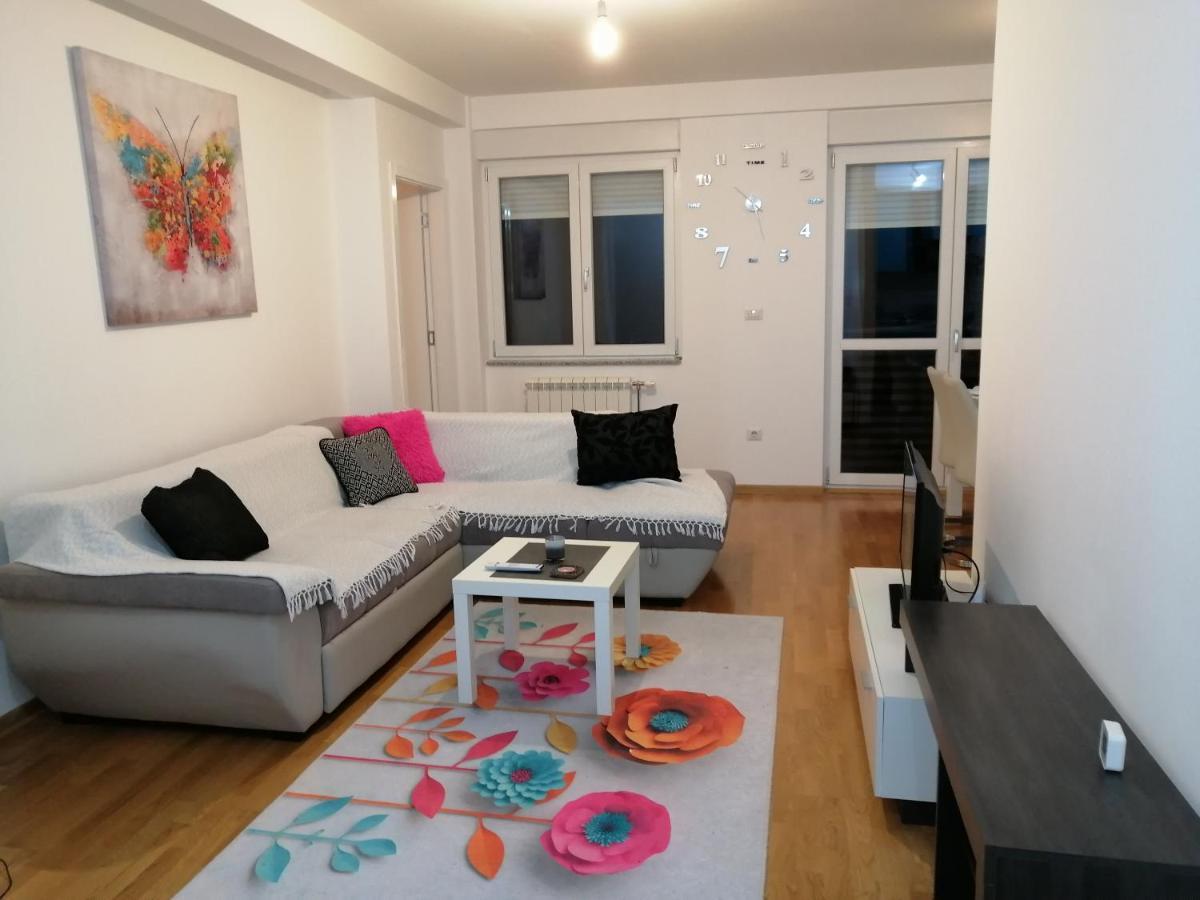 Appartement Butterfly à Čačak Extérieur photo