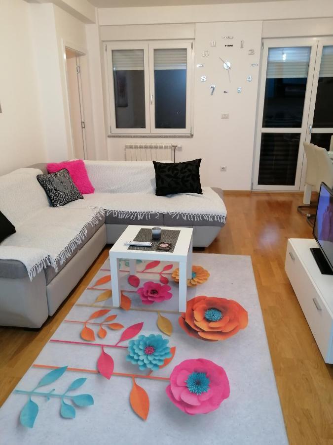 Appartement Butterfly à Čačak Extérieur photo